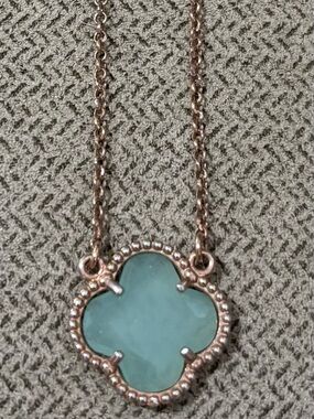 Clover Pendant Necklace with Aqua Stone